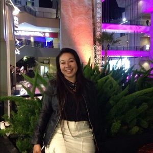 Meet your Posher, Lucila
